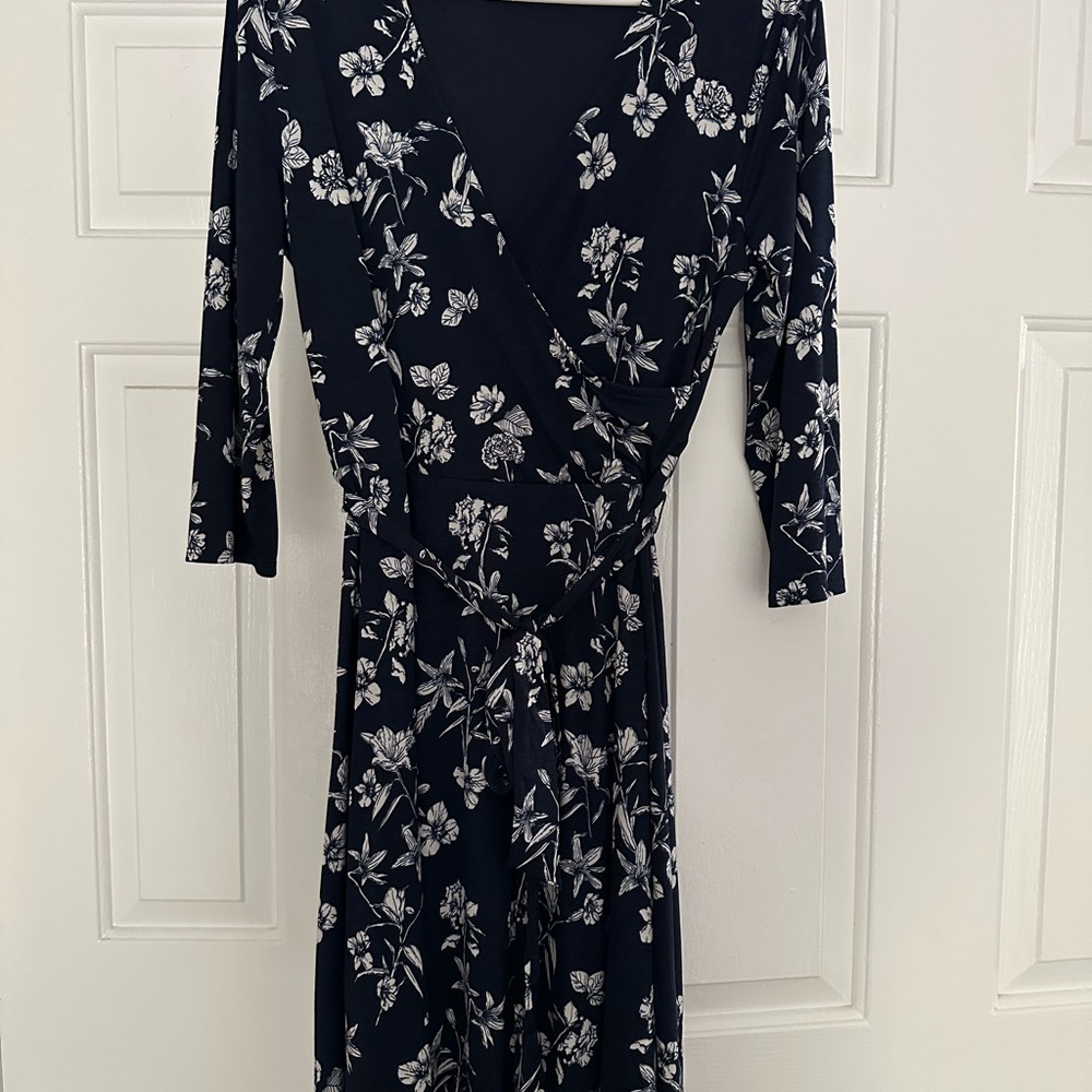 41 Hawthorn Navy Floral Long Sleeve Dress